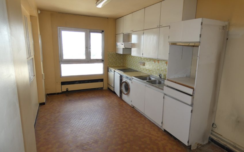 Face à la Butte-aux-Cailles, superbe duplex atypique – Paris 13ème