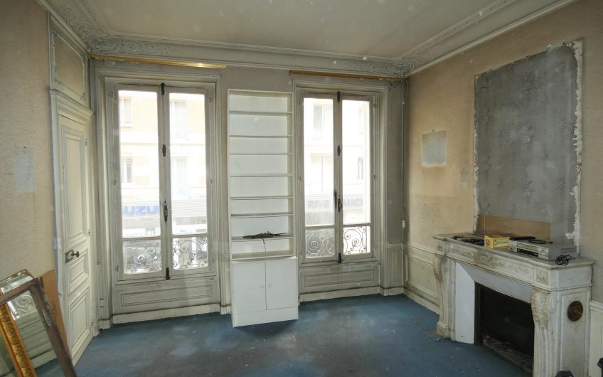Appartement à rénover avec tout le cachet de l’ancien – Paris 15ème