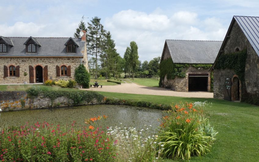 Et si vous aviez envie de changer d’air ? Superbe propriété sur plus de 4 hectares avec piscine et forêt