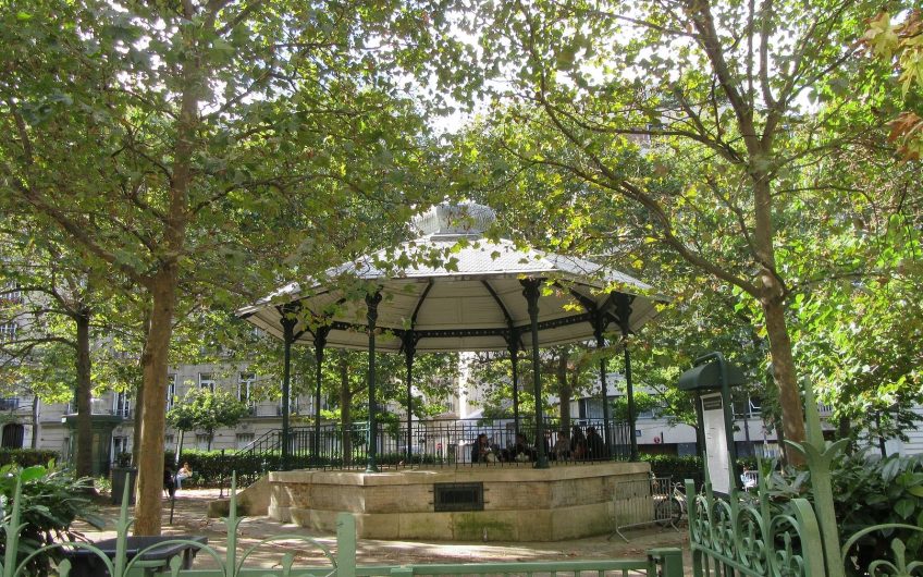 A vendre mairie du 15ème : superbe 3 pièces traversant.