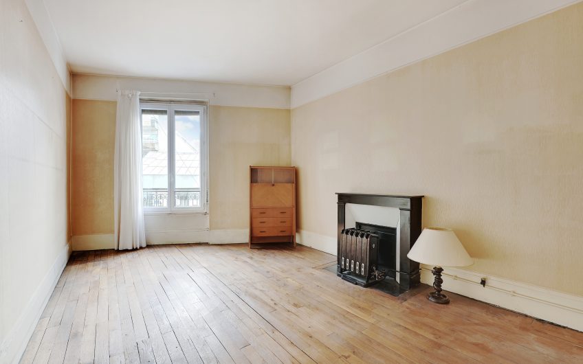 A vendre métro Boucicaut : appartement de 4 pièces à rénover