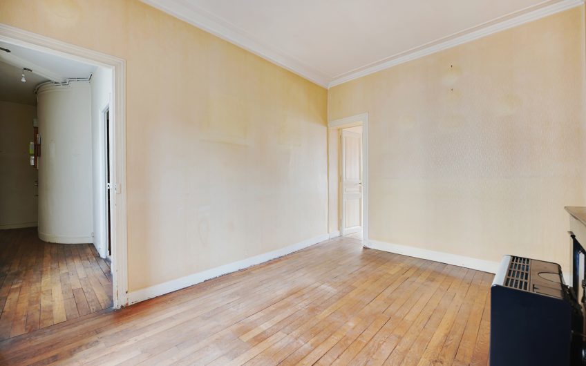 A vendre métro Boucicaut : appartement de 4 pièces à rénover
