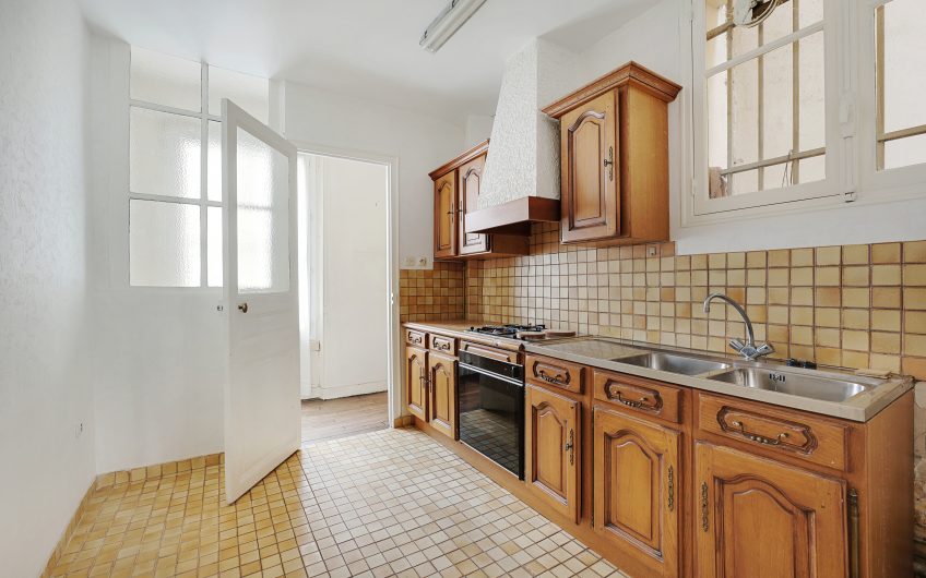 A vendre métro Boucicaut : appartement de 4 pièces à rénover