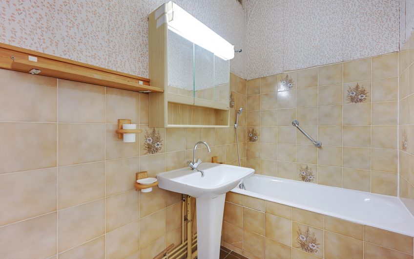 A vendre métro Boucicaut : appartement de 4 pièces à rénover