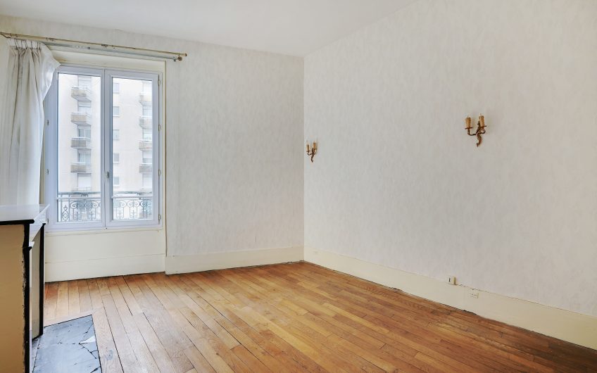 A vendre métro Boucicaut : appartement de 4 pièces à rénover