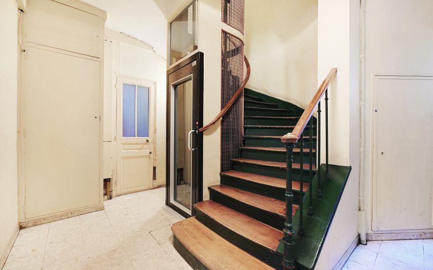 A vendre métro Boucicaut : appartement de 4 pièces à rénover