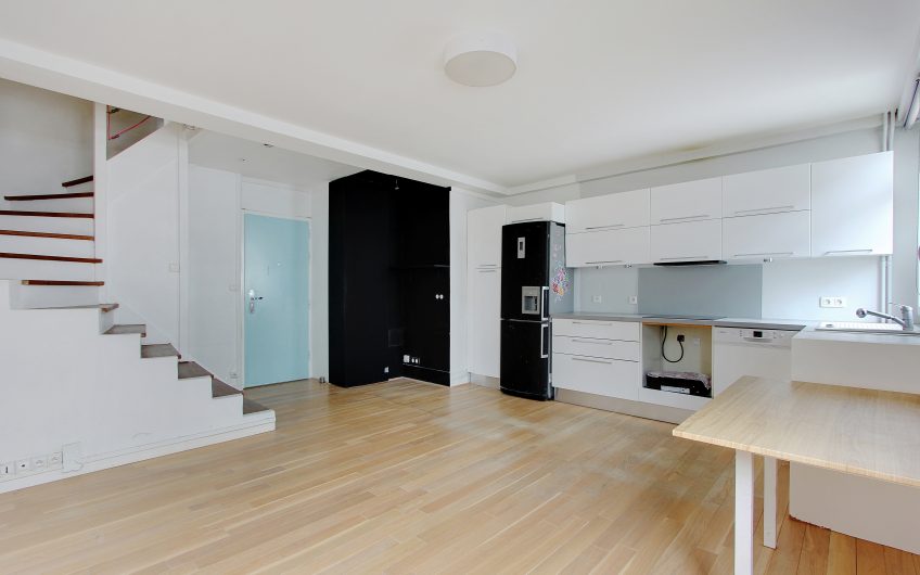 A vendre métro Volontaires : Appartement de 3 pièces en duplex – Paris 15ème