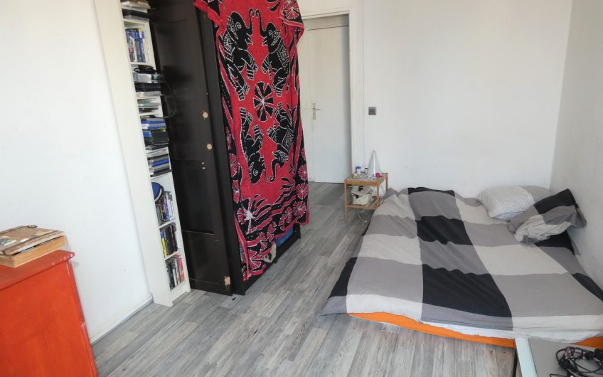 A vendre métro Mairie d’Issy : Appartement de 3-4 pièces au dernier étage – Issy-Les-Moulineaux