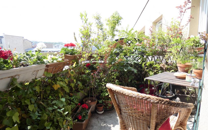 A vendre métro Mairie d’Issy : Appartement de 3-4 pièces au dernier étage – Issy-Les-Moulineaux